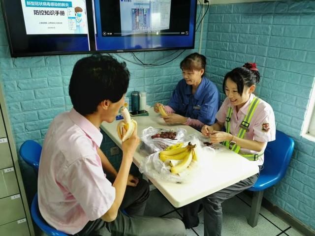  赶到|一位乘客三次赶到地铁站就为做一件事，要找人表示感谢