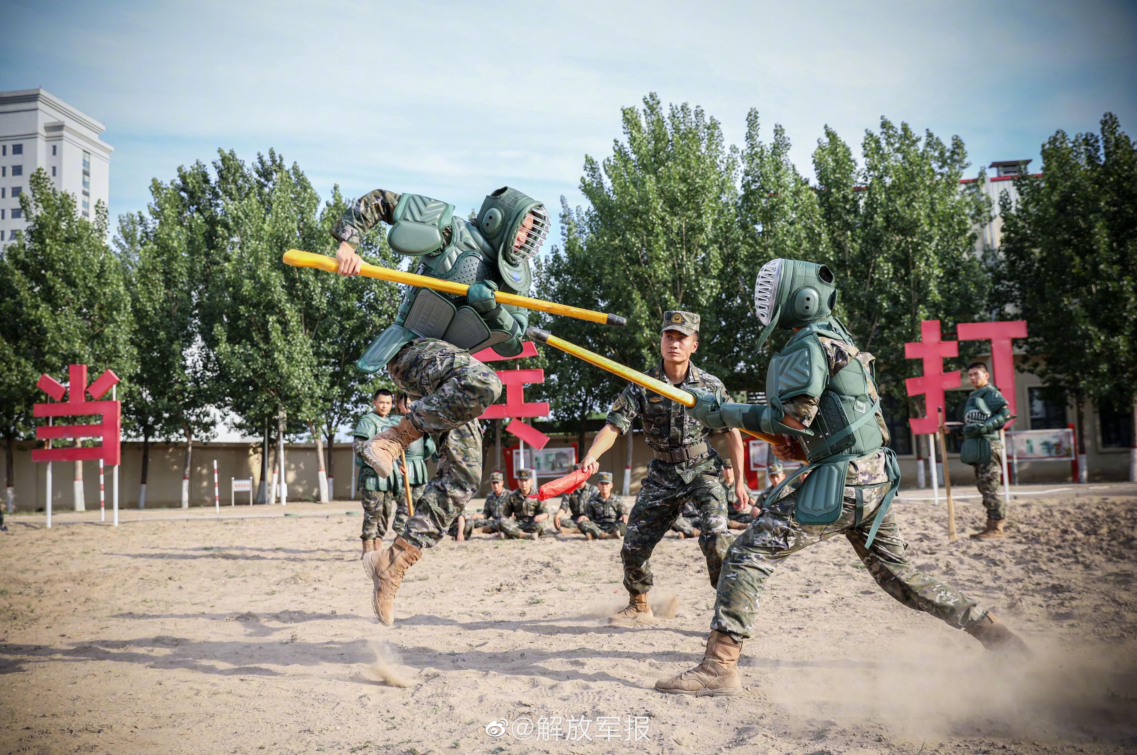 直击武警官兵比武现场