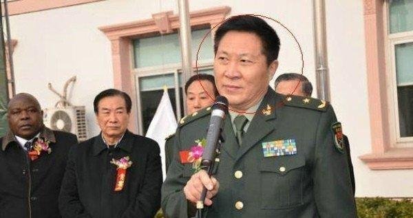 反问|骗子冒充军人15年，被抓时深陷角色不能自拔，反问：我不是将军？