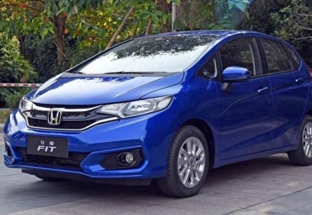  4S店|新车刚提3个小时就不翼而飞，却发现是被4S店拖走，车主：凭啥？