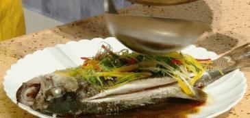 才能|清蒸鱼怎么做才能鲜嫩无腥味?不抹盐、不揭盖、不用碟子蒸!
