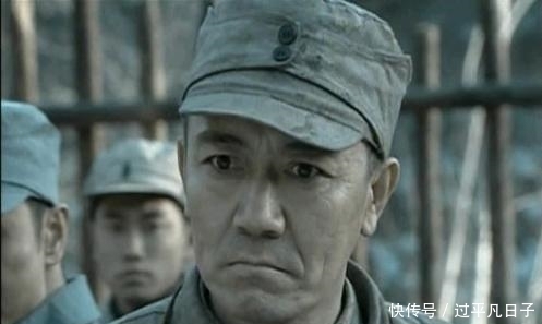  军队|抗战期间，中国军队的帽子中间为何总有两粒纽扣？真相原来是这样