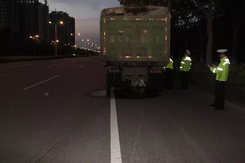  企业法人|一查到底！大货车违法运输出事故，源头企业、车主、驾驶人都被追责！