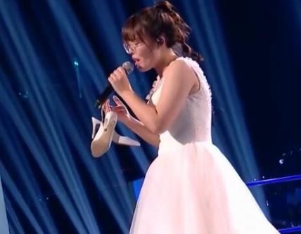 粉丝|她是如何从《好声音》冠军到路人,看她的粉丝数就知道原因了