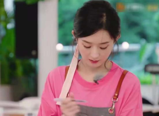  红烧鱼|张亮做菜被客人投诉，红烧鱼没做熟，赵丽颖机智圆场