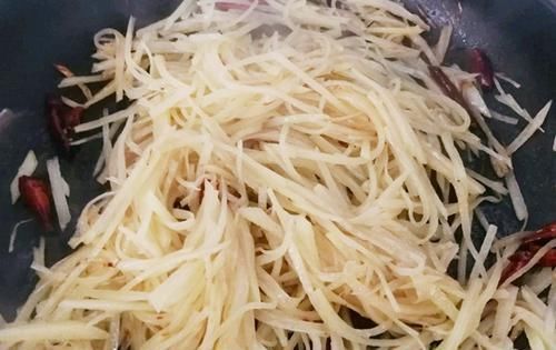  补钾|夏季天热流汗多，补钾是关键，天越热越要吃这菜，缓解疲劳不长肉