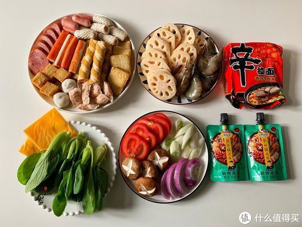  鲜虾|68元自制火锅，17种食材煮一锅，芝士鲜虾加泡面，太过瘾了