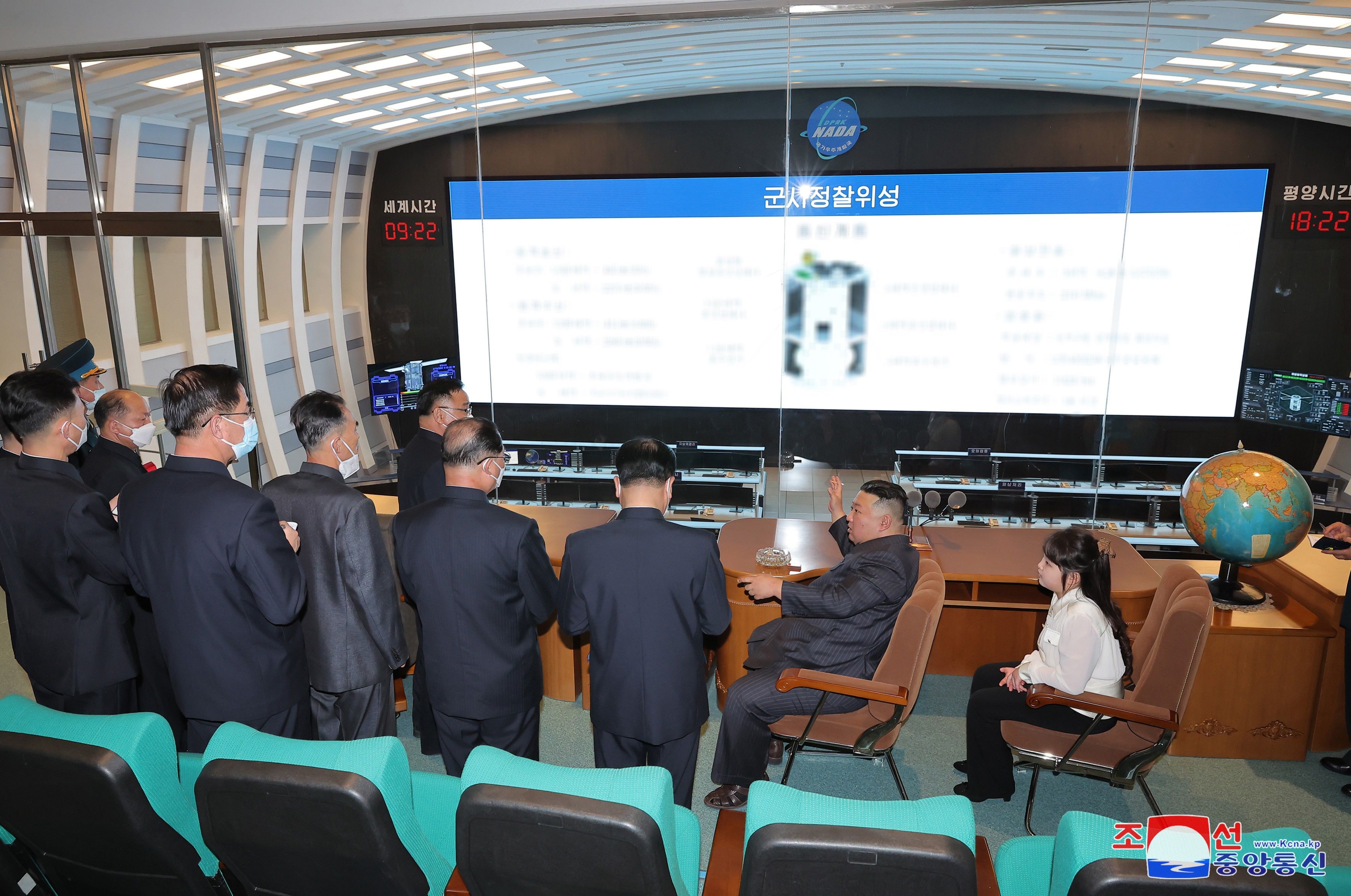 金正恩视察朝鲜国家宇宙开发局，要求如期发射军事侦察卫星1号