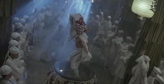 皇帝|一勤政仁君, 出宫祭拜遭百姓行刺, 身边百余名侍卫, 却迟迟不护驾