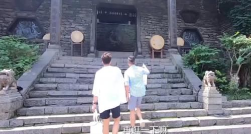  剪辑|桃子变质赵丽颖吃照吃不误，林大厨处处添乱，《中餐厅》剪辑太拼了