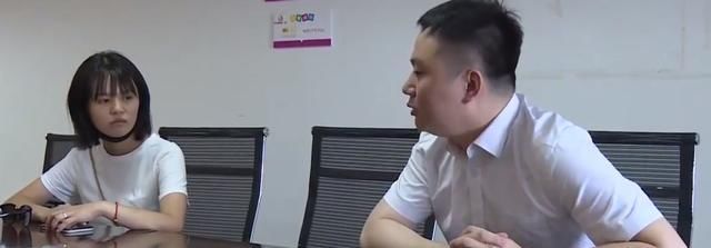  商场|女童在商场玩耍，被小火车碾压，网友：商场怎么会有火车？