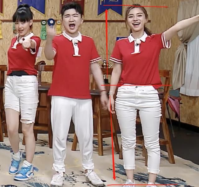  看起来|《跑男》晒节目合影，修图师却忘了baby，这腿型没看错吧？