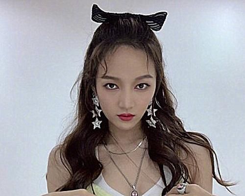  姐姐|《姐姐》最新排名，孟佳断层第1，张含韵卡8，看到万茜：我没看错吧？