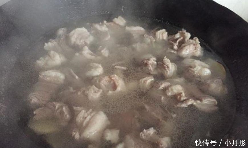 饭店|熬羊肉汤为什么总有膻味, 饭店大厨爆料: 记住这一招, 汤美味鲜!