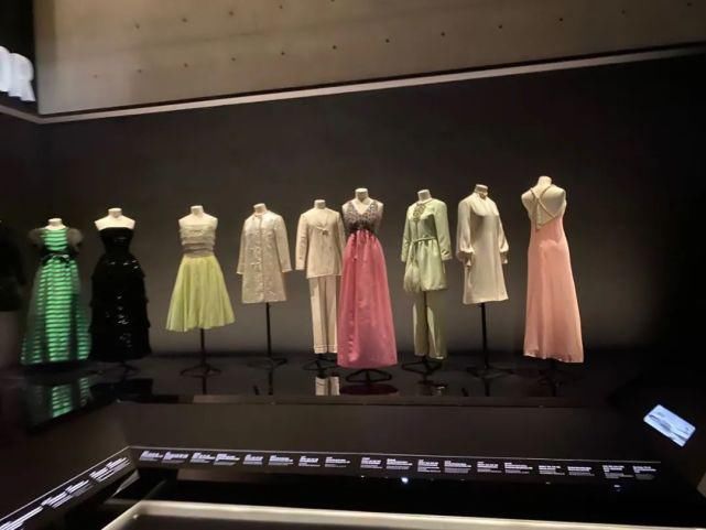  文化|杨颖 赵丽颖 黄轩等明星齐打卡，浓缩了73年DIOR文化的展览值得一看！