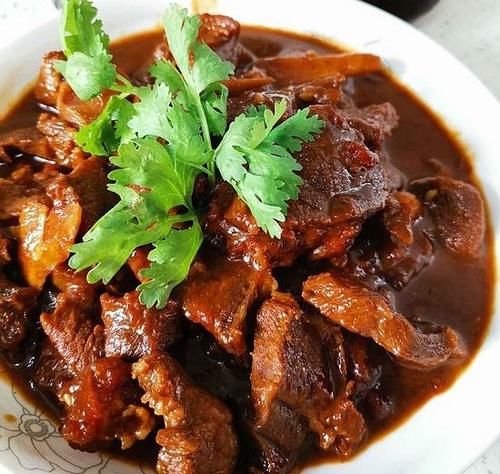 美味|特别下饭的家常菜，简单又美味，营养满满，家人吃得可香甜了！