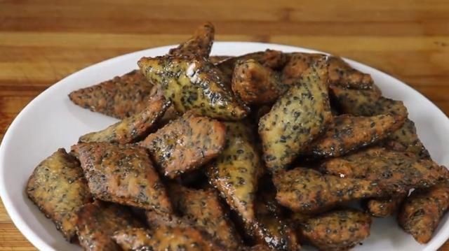 打入|黑芝麻打入2个鸡蛋,简单一做,孩子三天两头点名吃,百吃不厌