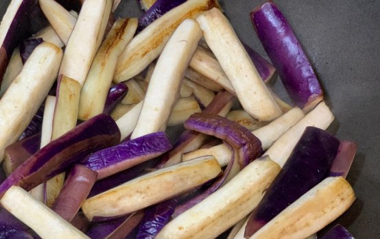 蒸线|毫不油腻的肉末蒜蓉蒸线茄, 肉沫汤汁浓郁, 口感绵软又多汁