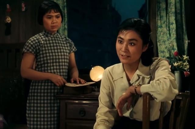  舞台姐妹|谢晋、《小花》导演张铮均用她出演主要角色，今80岁仍活跃影坛