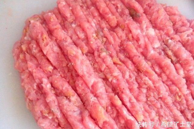  多汁|鲜贝玉子蒸肉饼肉质嫩滑多汁，爽滑可口吃不腻，比饭店的还好吃