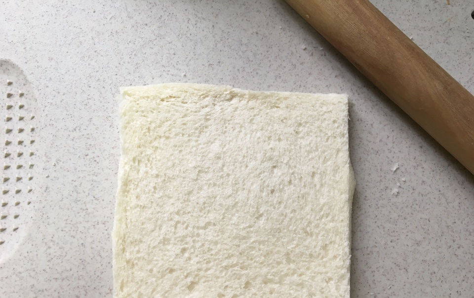  鸡蛋|吐司和鸡蛋是绝配，做成早餐营养高，好吃又解馋