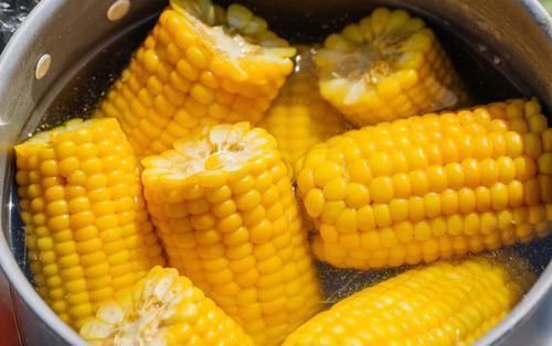 开水|煮玉米,应该凉水下锅还是开水下锅教你正确煮法,个个香甜好吃
