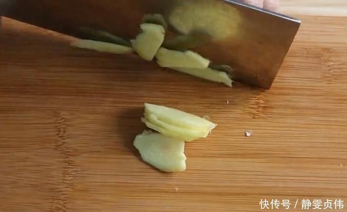 清爽|清爽又香辣的柠檬鸡爪，做法简单，口感爽脆，好吃到停不下来