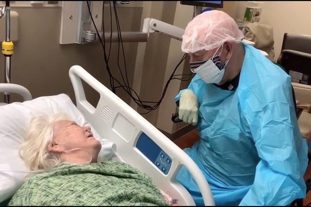  爱情|新冠时期的爱情：美国90岁老人为看老妻一眼染病去世，称绝不后悔