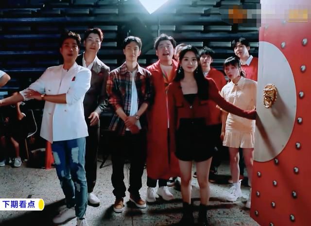  关系|赵丽颖做客《天天向上》，观察王一博的表现，真实关系一目了然