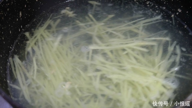 羊肉片|新学了个羊肉的做法,简单易做,鲜嫩美味,全家都说好!