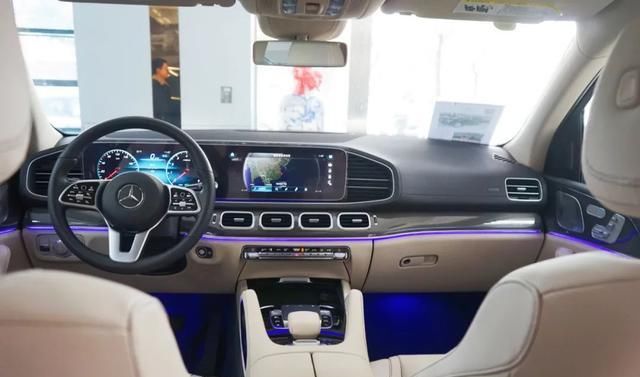  车主大人们|都说宝马X7是好车，为啥最后却买了奔驰GLS？真实车主一语道破