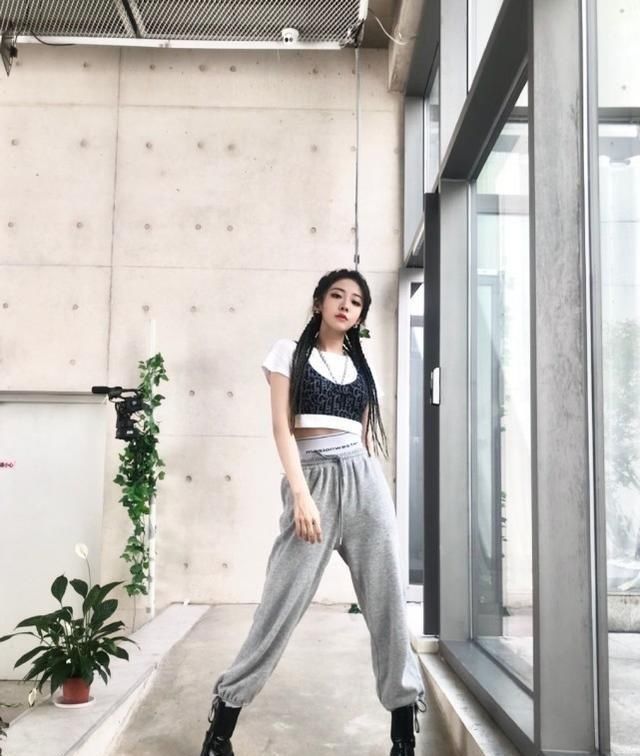  最美|百大最美面孔全新排名THE9表现出色，喻言超越了前辈成绩不敢相信