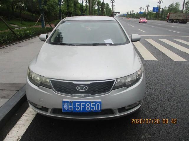 栖霞路北|都“跑”不脱！车辆违法，行人闯红灯……今天全曝光——