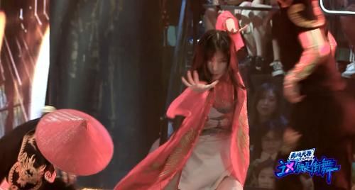  失控|苏恋雅凤凰涅槃，张艺兴表情管理失控，钟汉良好评系统失灵