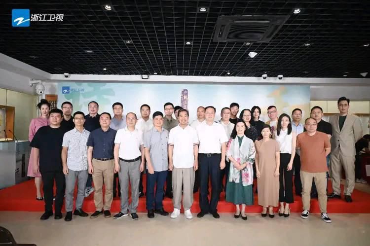  大多都|文旅综艺类节目《还有诗和远方》，嘉宾张国立尚雯婕，是否期待？