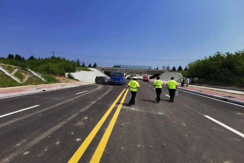  处置|林区公安局苇河分局交警大队开展道路交通事故应急救援实战联合演练