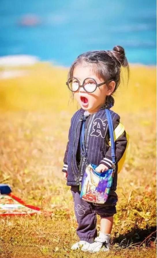  阿拉蕾|爸爸去哪儿里面的素人萌娃阿拉蕾，现在年入百万的她，怎样了