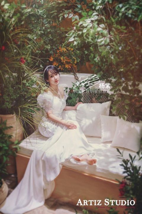  发带|杨紫最近的造型竟和刘诗诗有几分神似！越来越显优雅精致了！