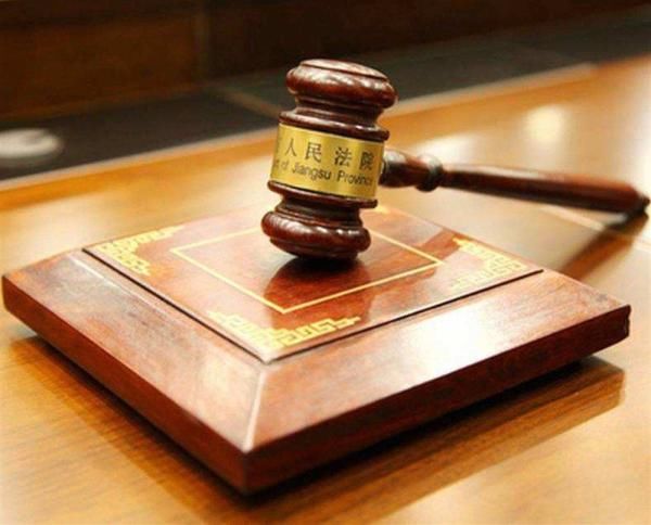 超市工作人员|八旬老人超市购物摔倒身亡 家属向超市索赔50万被驳回