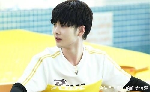 R1SE|奔跑吧:蔡徐坤跟R1SE周震南握手,对待陈立农,方式更直接