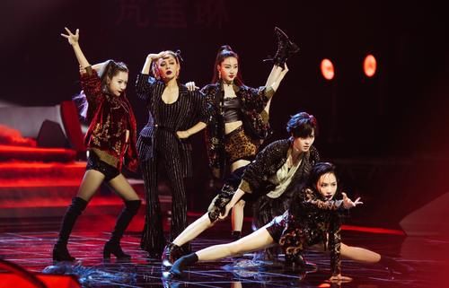  乘风破浪|4大症结让《姐姐》功亏一篑！定调太高，最后只落得一地鸡毛