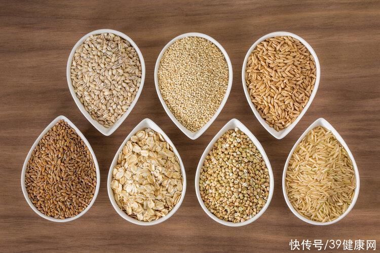 柳叶刀三个饮食坏习惯(柳叶刀：中国“饮食杀手”不是油和糖，致死率前三的吃法，尽快改)