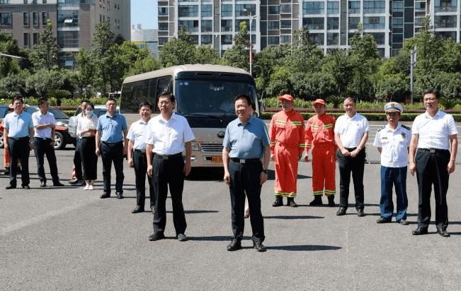 抗洪抢险救|陈飞副省长看望慰问抗洪抢险消防救援队伍