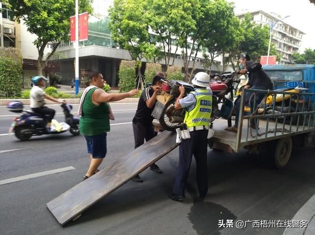 机动车|【四城联创】打造文明安全交通，治理“违停”进行时