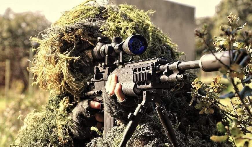 消灭|一个王牌狙击手,两年消灭160名敌军,却被自己人从背后打成筛子