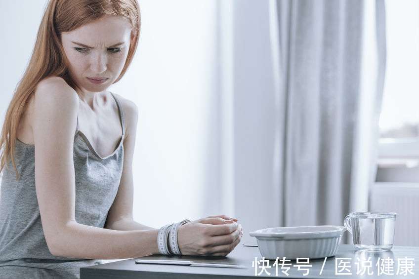 瘦人也得脂肪肝什么原因(瘦人得脂肪肝，或与这2个原因有关，坚持2个饮食习惯或能改善)