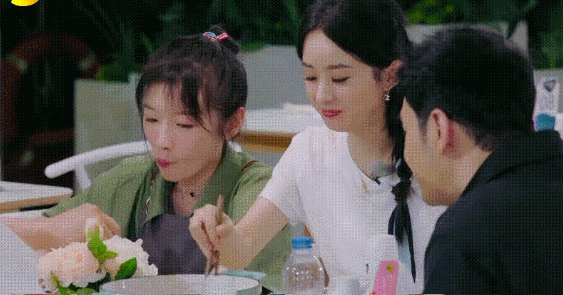 发声|张亮、黄晓明为赵丽颖发声：盆里找肉吃是乐趣，女士们吃饭更优雅