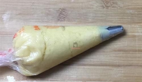 裱花袋|一碗面粉一个鸡蛋的曲奇饼干,不加黄油,一样入口即化酥掉渣