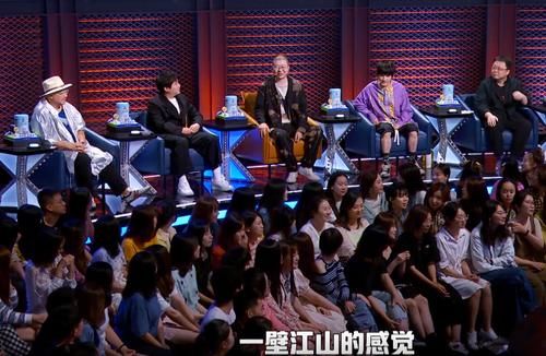  用词|脱口秀大会总决赛，李诞夸赞嘉宾的用词惹麻烦：把郭德纲放哪里