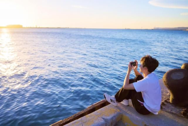 努力|王俊凯，真诚、努力的偶像，热爱舞台